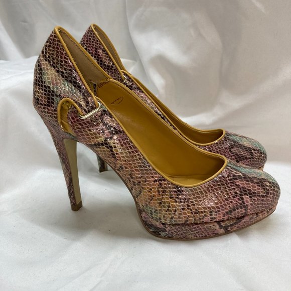 NEW BCBGeneration Leather Snake Print High Heel Shoes Size 6 Pinkish in color. - Picture 1 of 8